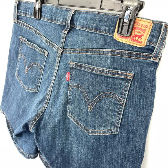 Levi's Relaxed Fit Denim Jean Shorts Women's Size 32 Medium Blue Wash Stretchy - Picture 4 of 8
